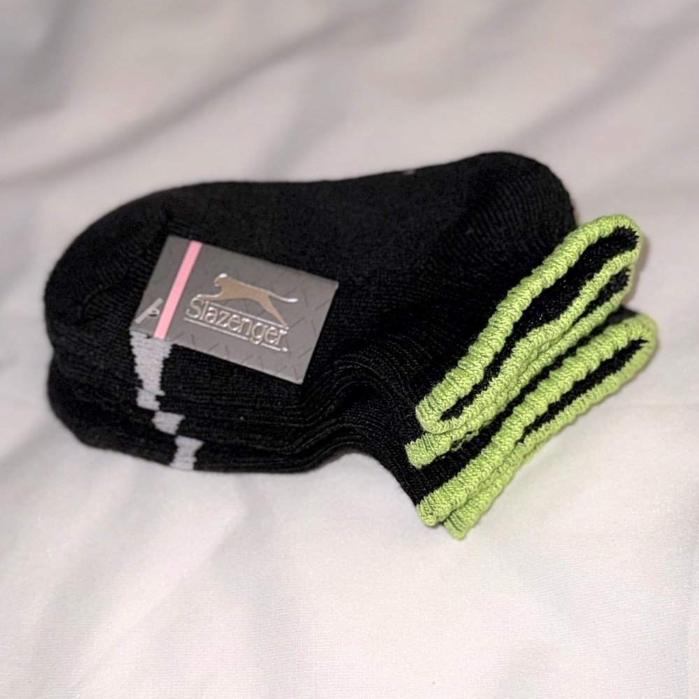 2 Pair Pack - socks for toddler shoe sizes 7-10